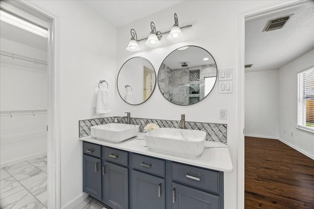 405 Laddingford Lane, League City, TX 77573