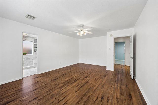 405 Laddingford Lane, League City, TX 77573