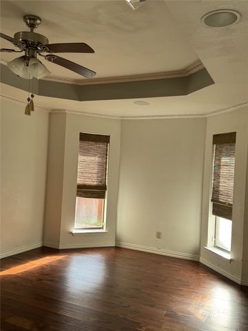 2907 Sweet Briar Street, Grapevine, TX 76051