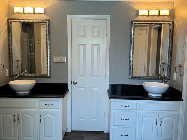 2907 Sweet Briar Street, Grapevine, TX 76051