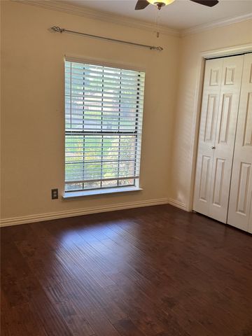 2907 Sweet Briar Street, Grapevine, TX 76051