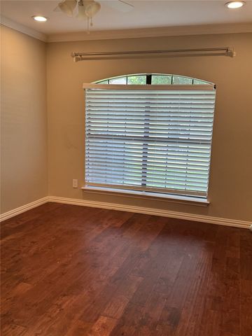 2907 Sweet Briar Street, Grapevine, TX 76051