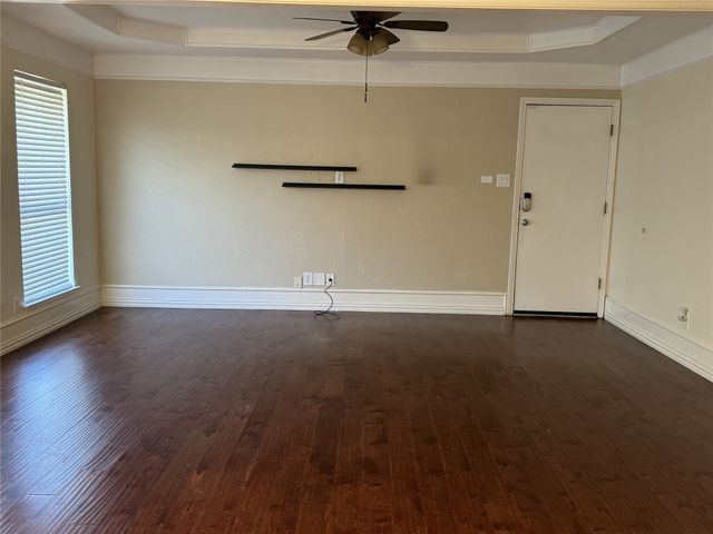 2907 Sweet Briar Street, Grapevine, TX 76051