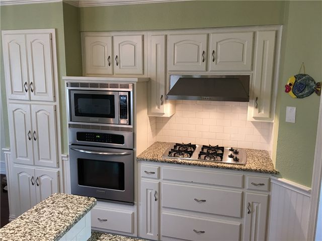 2907 Sweet Briar Street, Grapevine, TX 76051