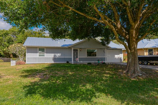 6015 Palm Drive, Fort Pierce, FL 34982