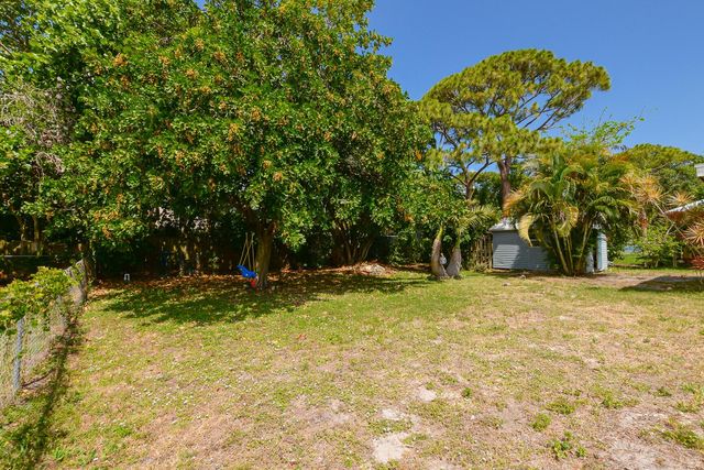 6015 Palm Drive, Fort Pierce, FL 34982