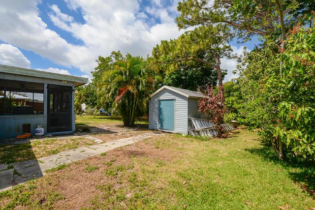 6015 Palm Drive, Fort Pierce, FL 34982