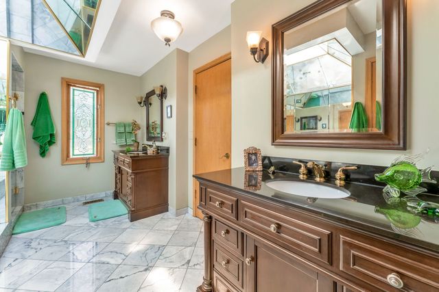 2135 Phillips Drive, Glenview, IL 60026