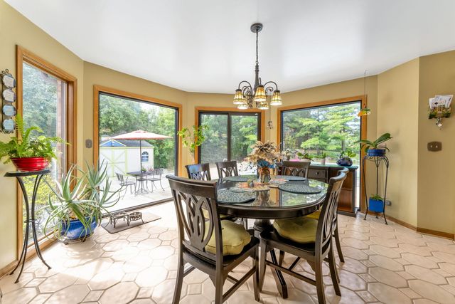 2135 Phillips Drive, Glenview, IL 60026