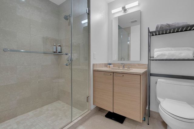 1 Franklin 2304, Boston, MA 02110