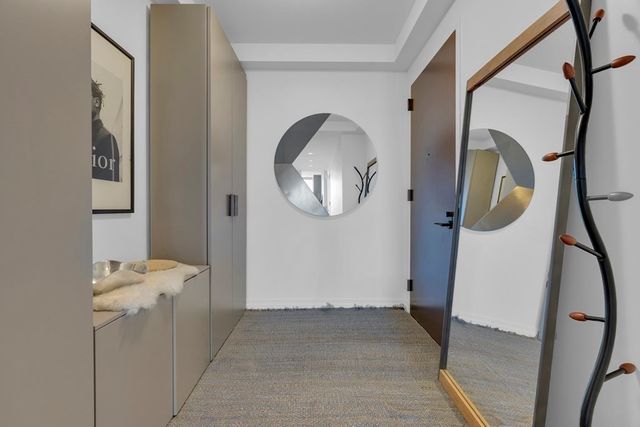 1 Franklin 2304, Boston, MA 02110