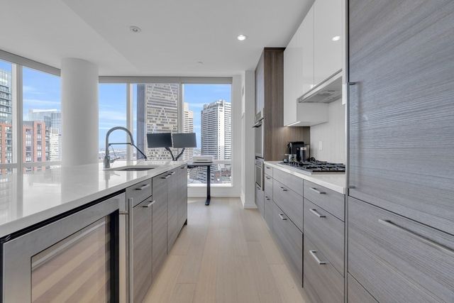 1 Franklin 2304, Boston, MA 02110