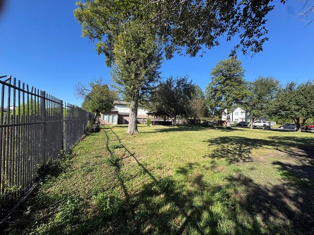 769 Lucky Street, Houston, TX 77088