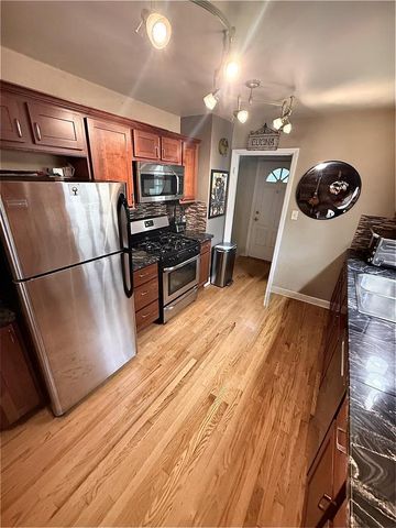 1616 E Eden PLACE, Saint Francis, WI 53235