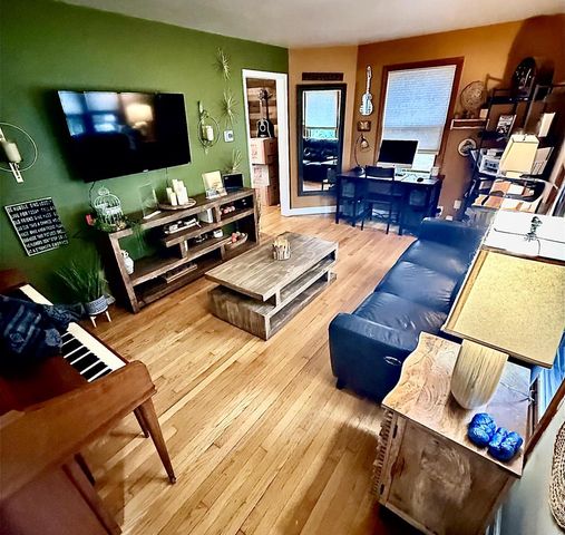1616 E Eden PLACE, Saint Francis, WI 53235
