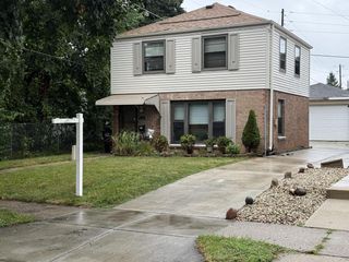 1616 E Eden PLACE, Saint Francis, WI 53235