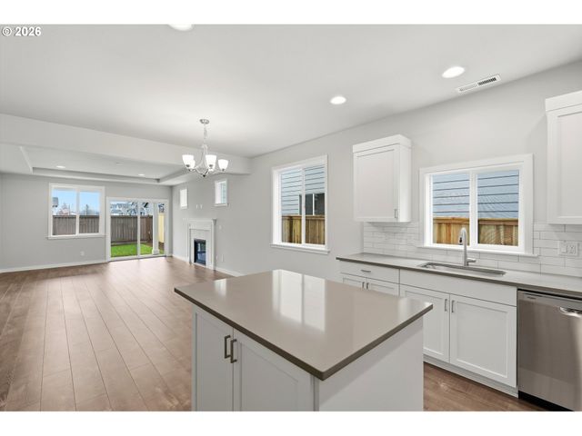 1552 Nw Tracy St, Mc Minnville, OR 97128