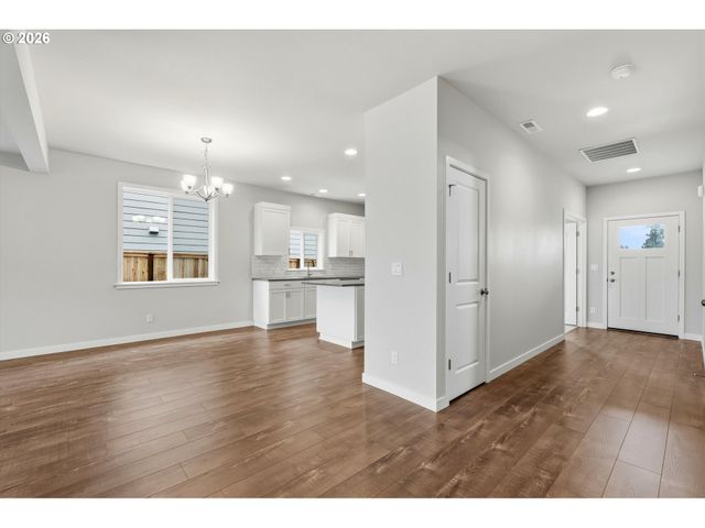 1552 Nw Tracy St, Mc Minnville, OR 97128