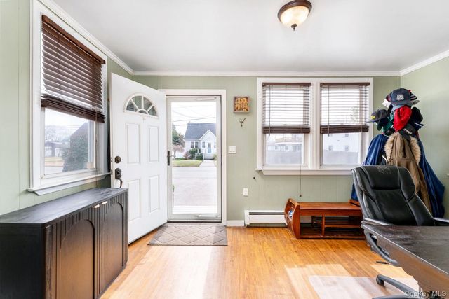 210 10th Street, West Babylon, NY 11704