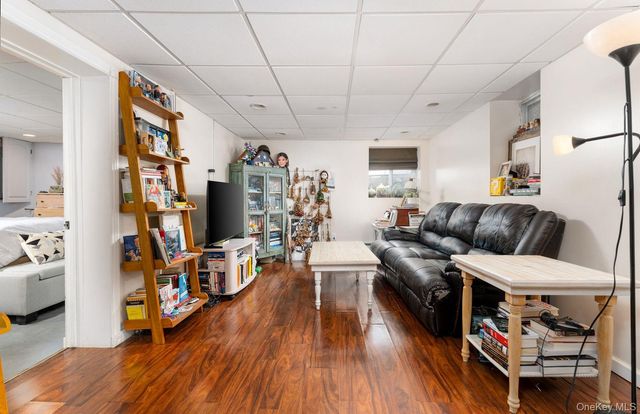 210 10th Street, West Babylon, NY 11704