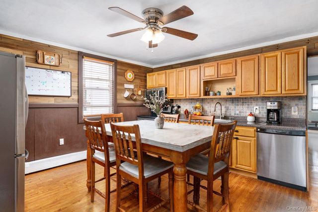 210 10th Street, West Babylon, NY 11704