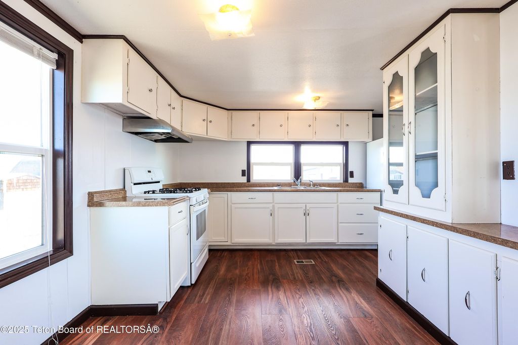 809 E THIRD, Marbleton, WY 83113 photo 3