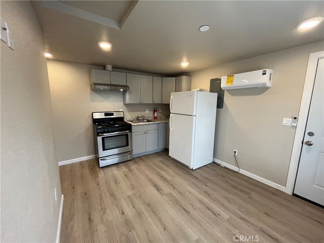 1172 E Rice Ranch Road 101, 102, Santa Maria, CA 93455