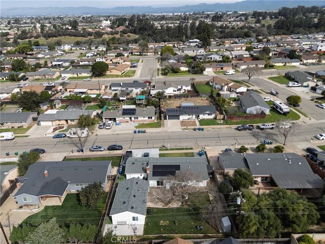 1172 E Rice Ranch Road 101, 102, Santa Maria, CA 93455