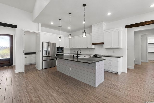 116 Timber Heights, La Vernia, TX 78121