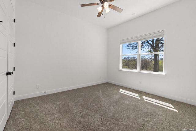 116 Timber Heights, La Vernia, TX 78121