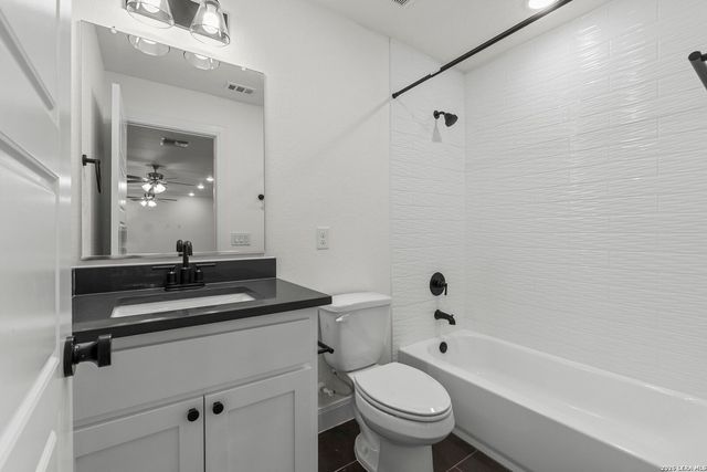 116 Timber Heights, La Vernia, TX 78121