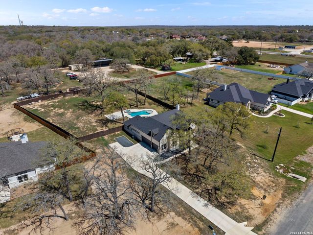 116 Timber Heights, La Vernia, TX 78121