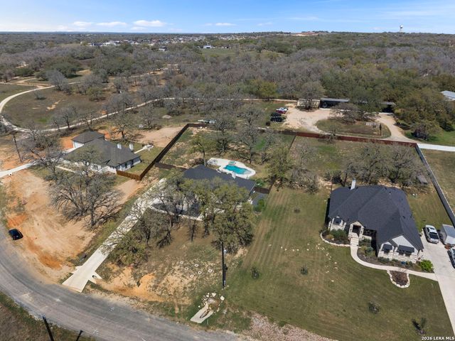 116 Timber Heights, La Vernia, TX 78121