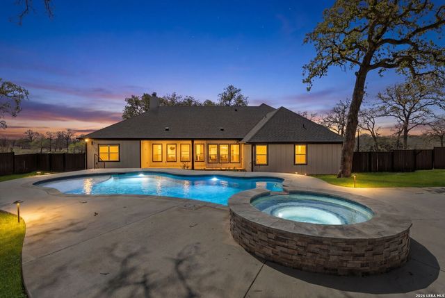 116 Timber Heights, La Vernia, TX 78121