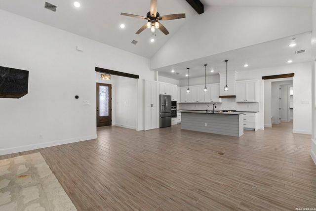 116 Timber Heights, La Vernia, TX 78121