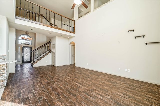 2010 Antler Trails Drive, Crosby, TX 77532
