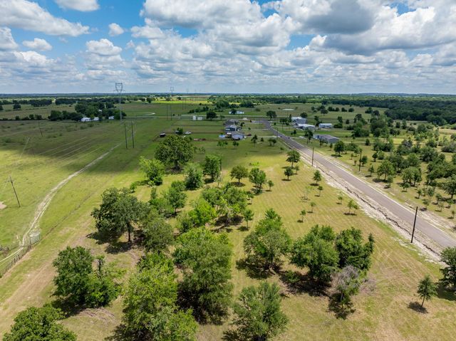 6757 Atakapan Trail, Bedias, TX 77831