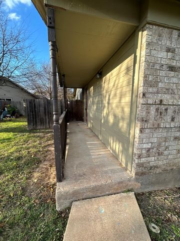 7900 West Gate BLVD B, Austin, TX 78745