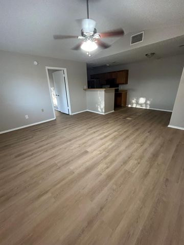 7900 West Gate BLVD B, Austin, TX 78745