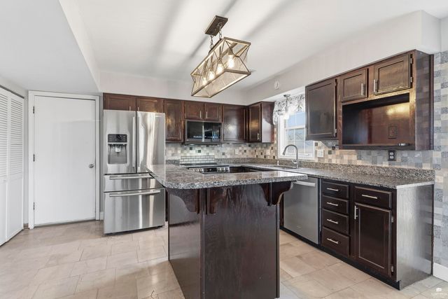 2508 Galloway Drive, Manhattan, KS 66502