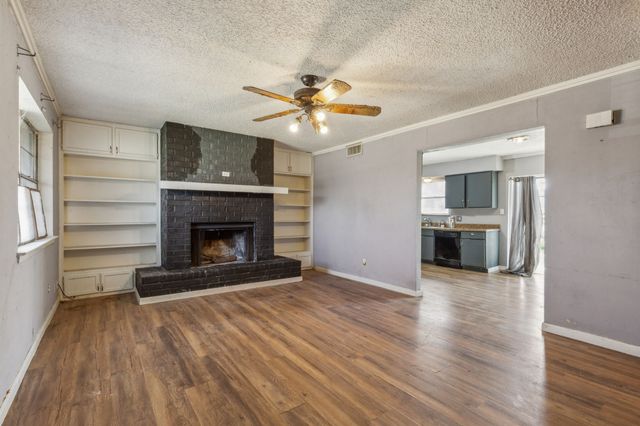 803 Lakewood Drive, Alvarado, TX 76009
