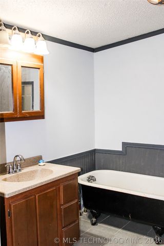 114110 S 4206 Road, Checotah, OK 74426