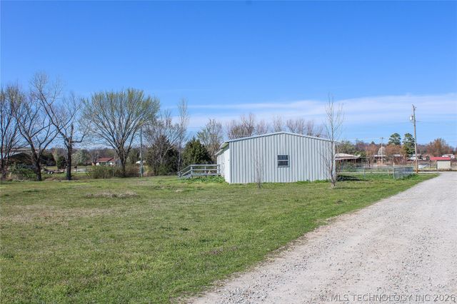 114110 S 4206 Road, Checotah, OK 74426