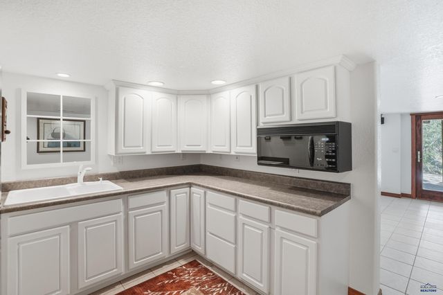 250 TIMBERLINE CT, Rapid City, SD 57702