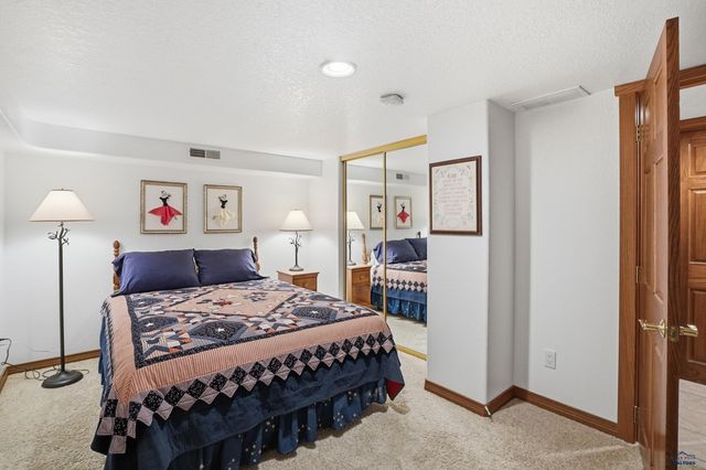 250 TIMBERLINE CT, Rapid City, SD 57702