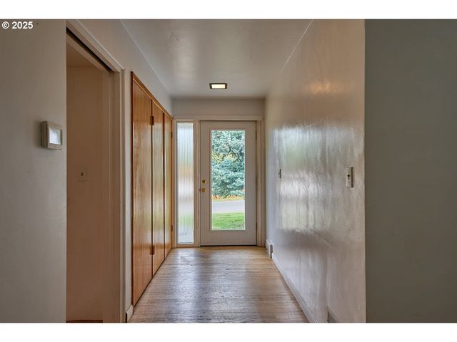 100 W 10TH St, Joseph, OR 97846