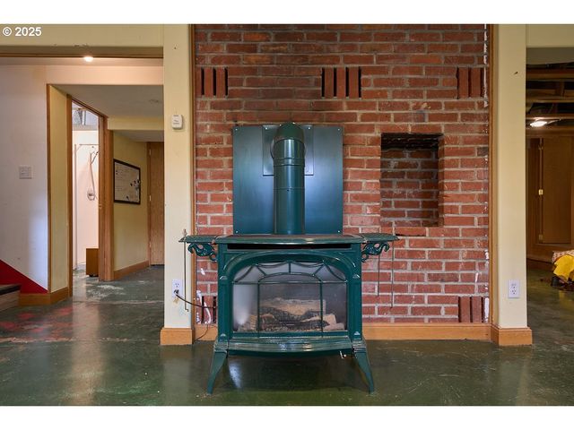 100 W 10TH St, Joseph, OR 97846