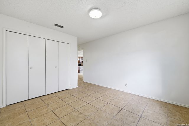 8918 FALL RIVER DR, San Antonio, TX 78250