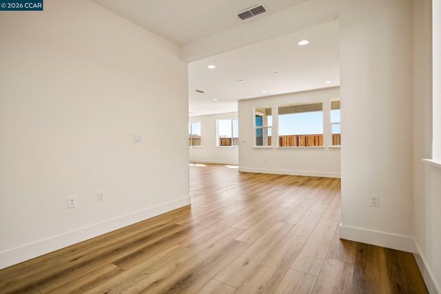 3684 Darnoch Ave., Lathrop, CA 95330