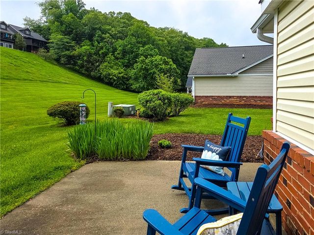 107 Plantation Place Lane, Mount Airy, NC 27030